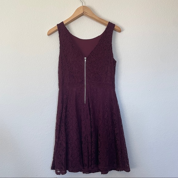 Formal Lace Dress - Picture 2 of 9